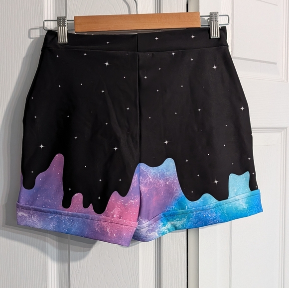 BNWT Blackmilk Galaxy Melt Cuffed Shorts | S - Picture 4 of 4